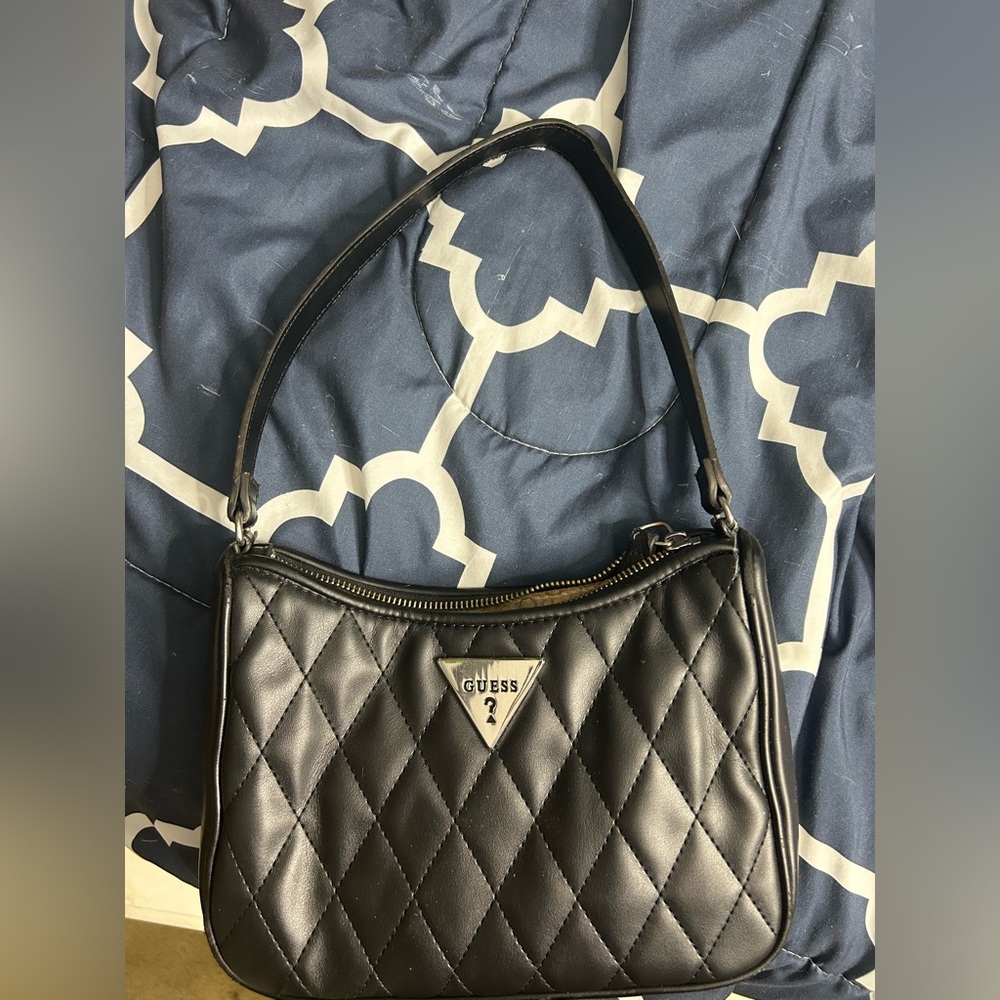 Black guess purse with card holder